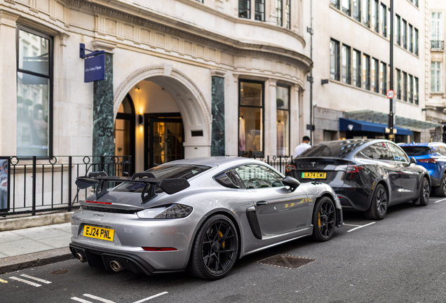 Porsche 718 Cayman GT4 RS Weissach Package