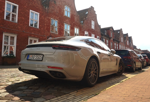 Porsche 971 Panamera Turbo