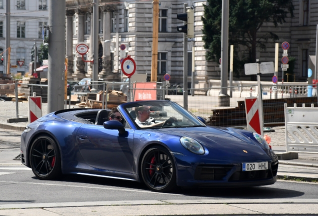 Porsche 992 Carrera 4 GTS Cabriolet