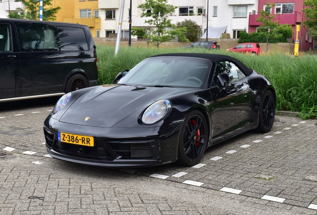 Porsche 992 Carrera 4 GTS Cabriolet