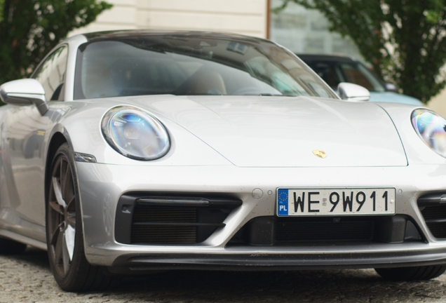 Porsche 992 Carrera 4S