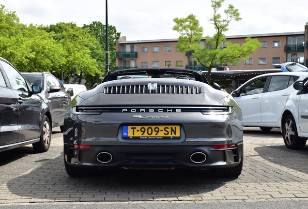 Porsche 992 Carrera 4S Cabriolet