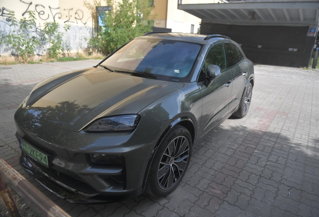 Porsche Macan EV Turbo