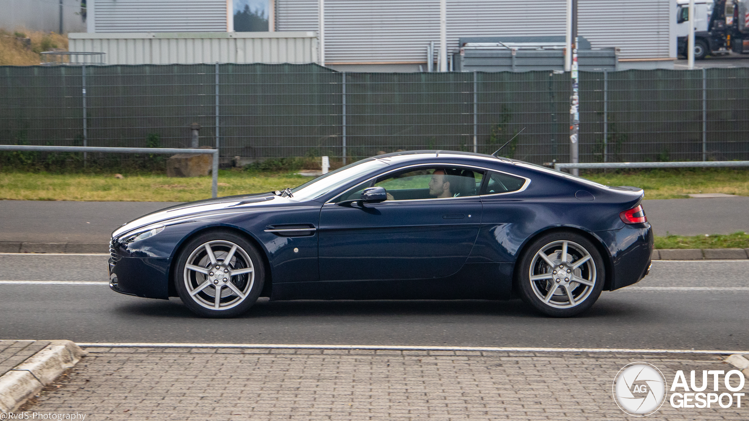 Aston Martin V8 Vantage