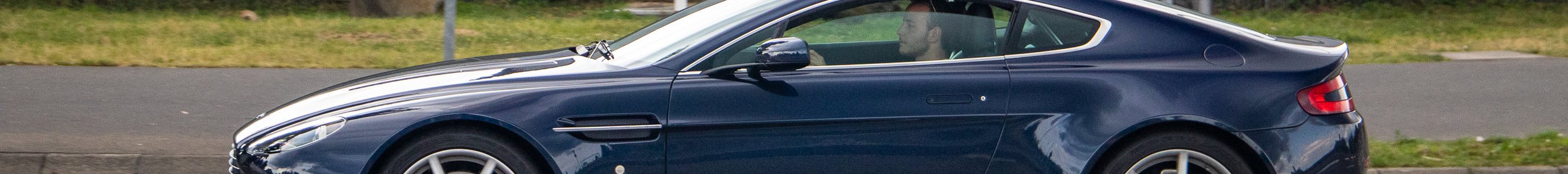 Aston Martin V8 Vantage