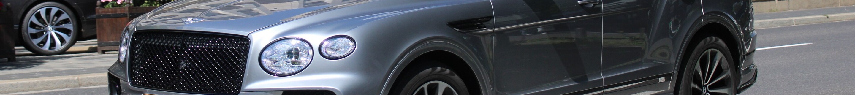 Bentley Bentayga Azure