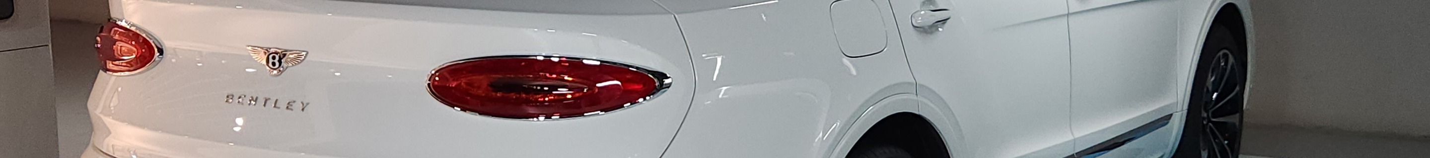 Bentley Bentayga V8 2021