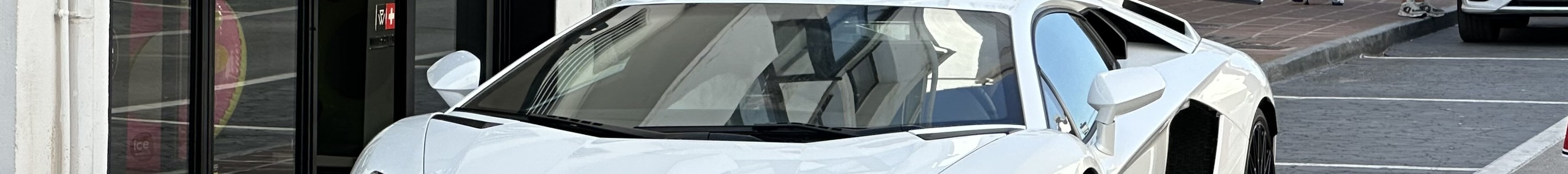 Lamborghini Aventador S LP740-4