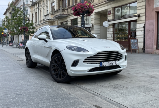 Aston Martin DBX