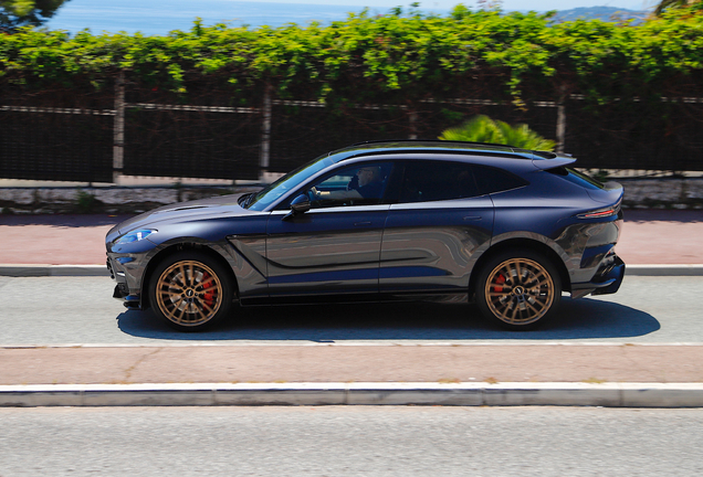 Aston Martin DBX707