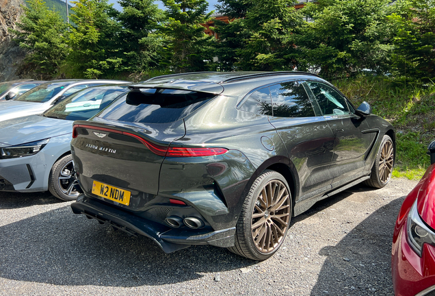 Aston Martin DBX707