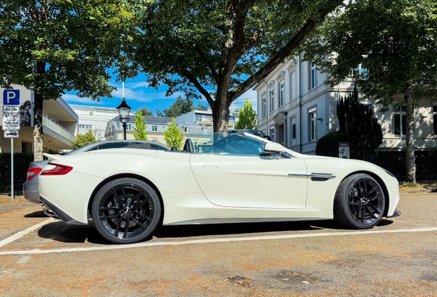 Aston Martin Vanquish Volante