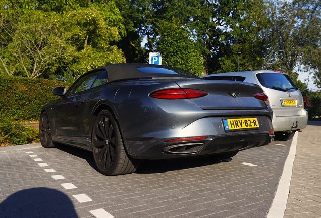 Bentley Continental GTC Black Edition 2025
