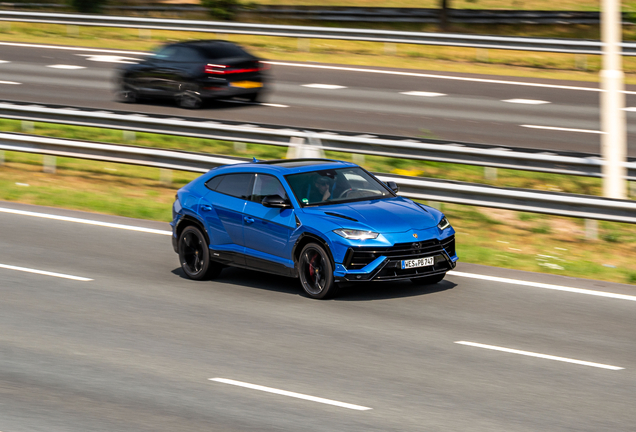 Lamborghini Urus S