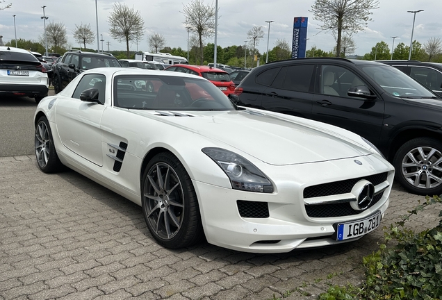 Mercedes-Benz SLS AMG