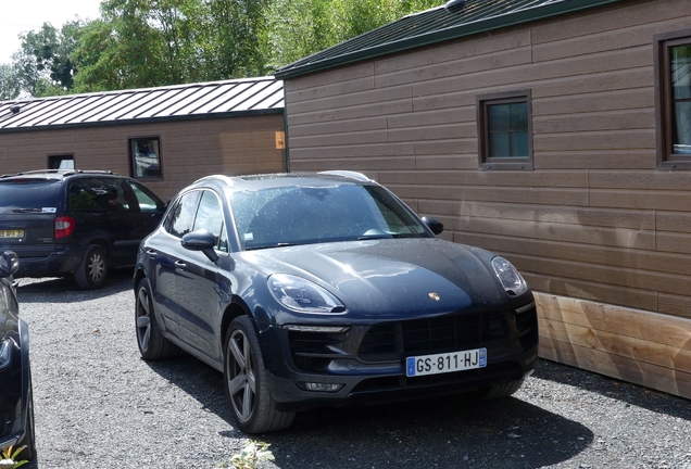 Porsche 95B Macan GTS