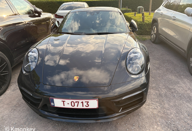 Porsche 992 Carrera 4S