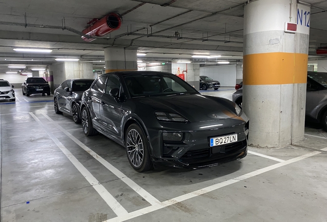 Porsche Macan EV Turbo