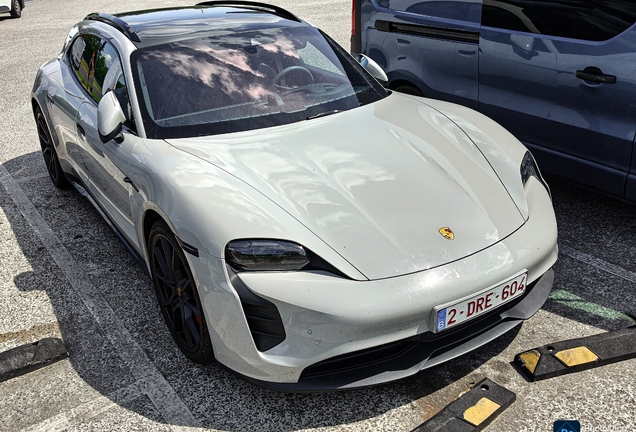 Porsche Taycan GTS Sport Turismo