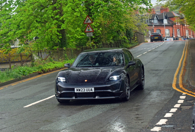 Porsche Taycan Turbo Cross Turismo