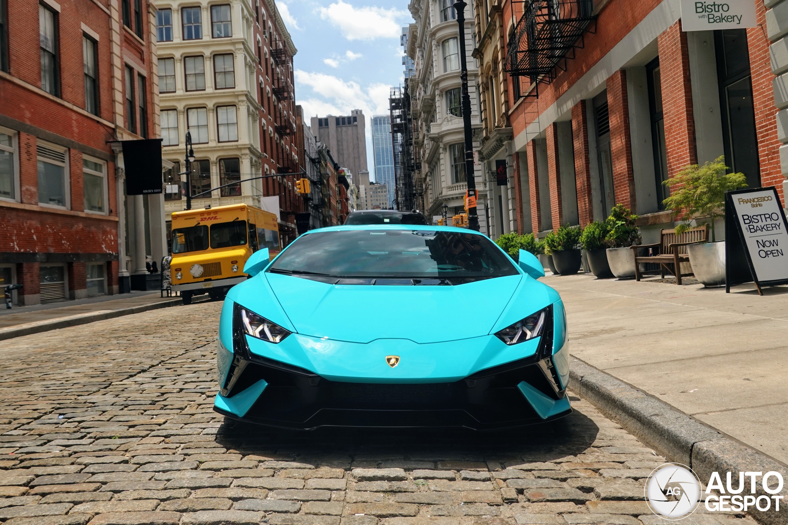Lamborghini Huracán LP640-2 Tecnica kleurt New York blauw