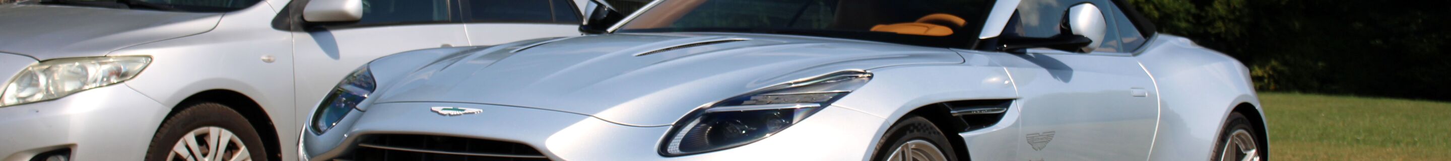 Aston Martin DB12 Volante