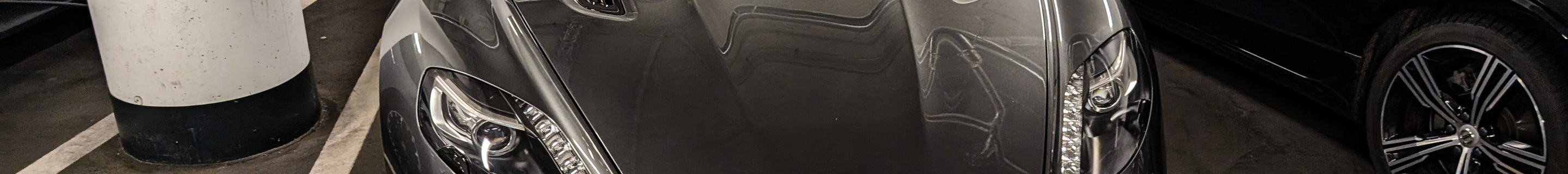 Aston Martin Vanquish Volante Zagato