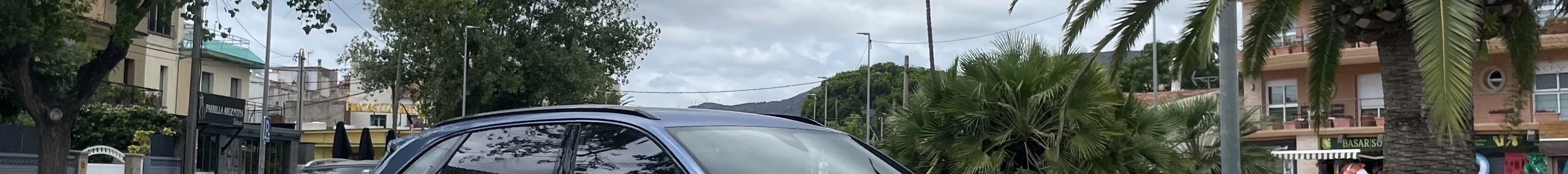 Bentley Bentayga Azure