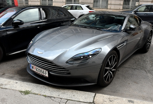 Aston Martin DB11 V8