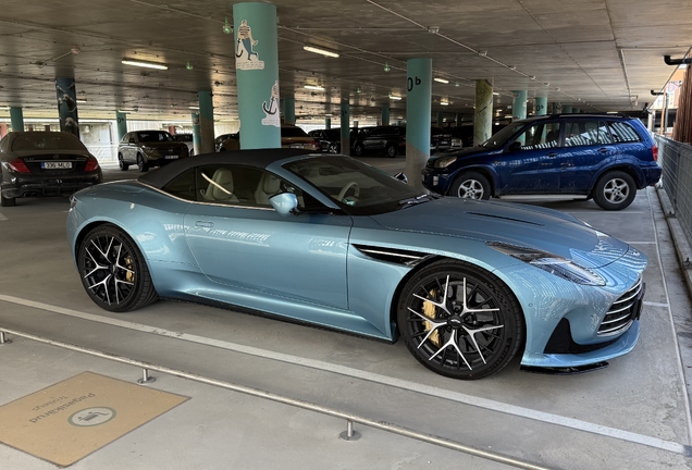 Aston Martin DB12 Volante