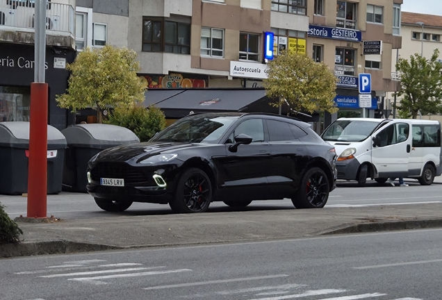 Aston Martin DBX
