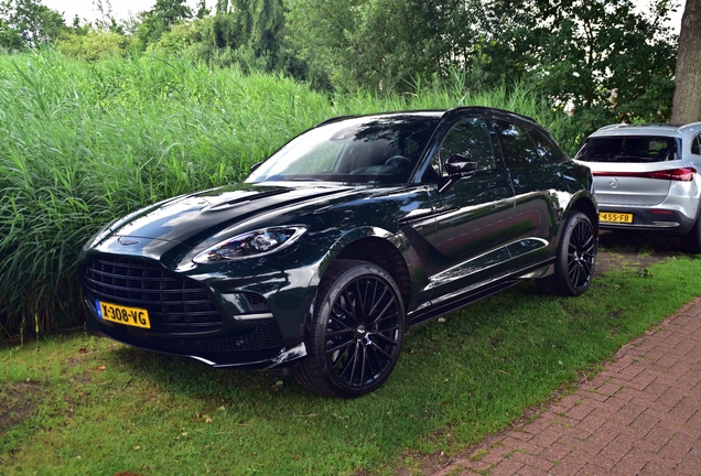 Aston Martin DBX707