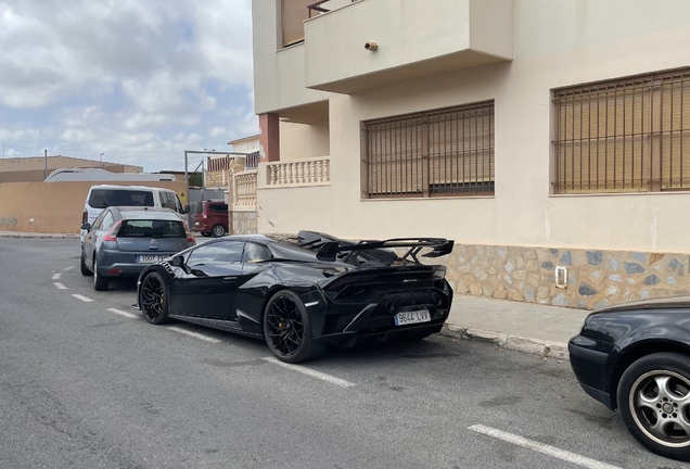 Lamborghini Huracán LP640-2 STO