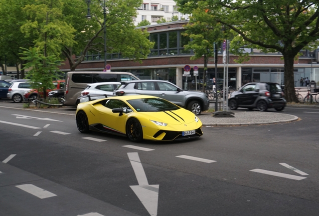 Lamborghini Huracán LP640-4 Performante