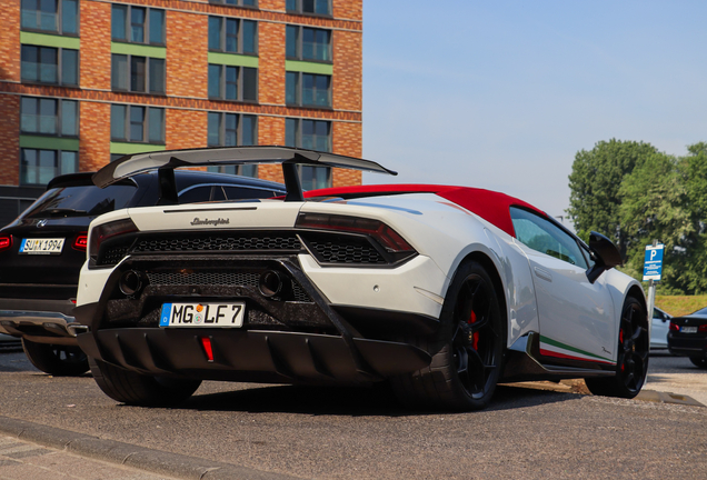 Lamborghini Huracán LP640-4 Performante Spyder