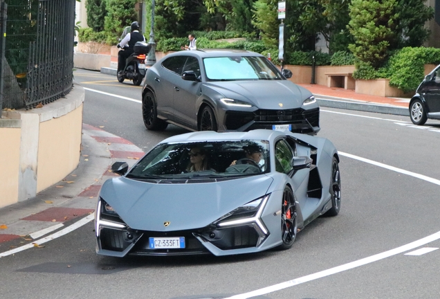 Lamborghini Revuelto