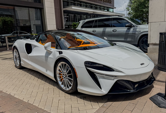 McLaren Artura Spider