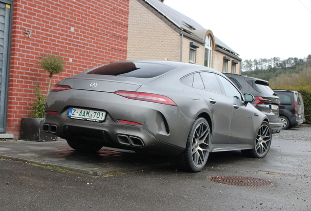 Mercedes-AMG GT 63 S X290
