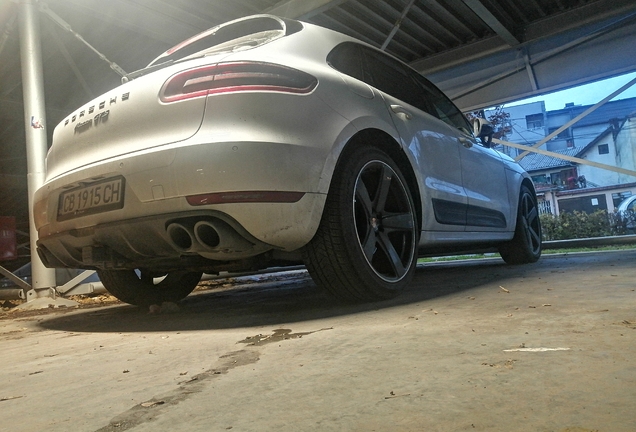 Porsche 95B Macan GTS