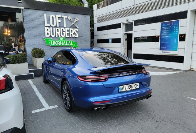 Porsche 971 Panamera Turbo