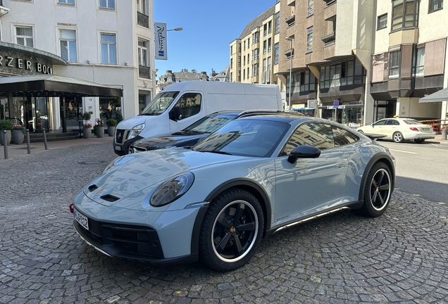 Porsche 992 Dakar