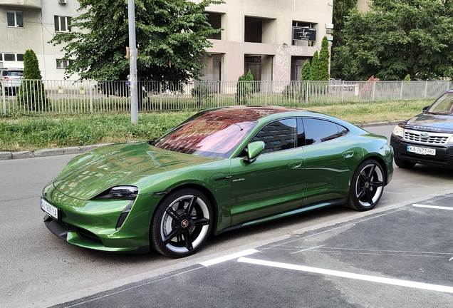 Porsche Taycan Turbo