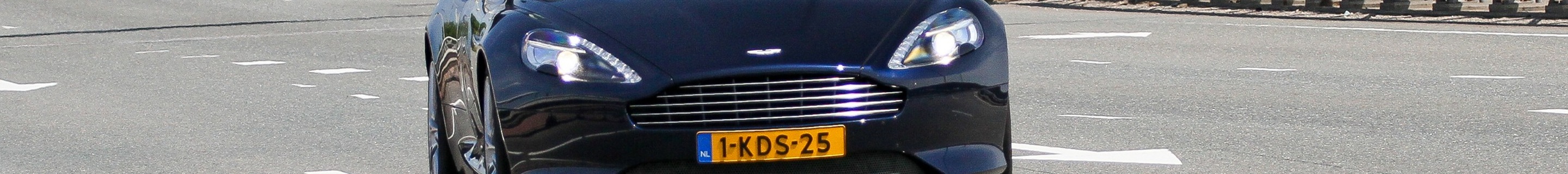 Aston Martin DB9 Volante 2013