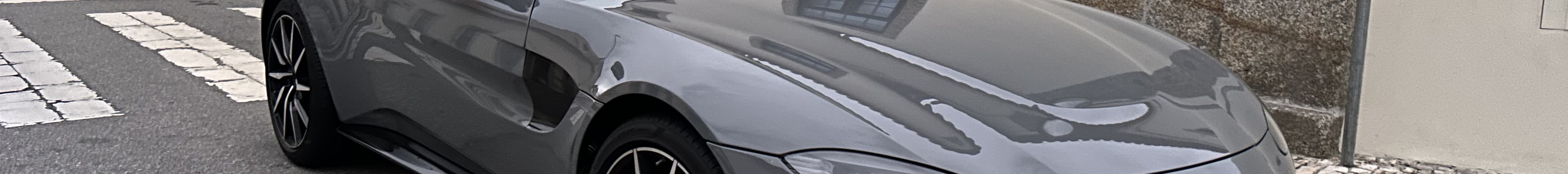 Aston Martin V8 Vantage 2018