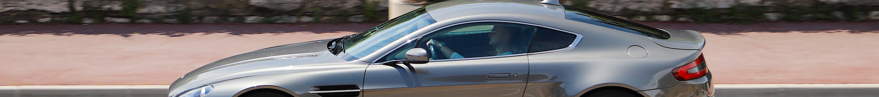 Aston Martin V8 Vantage