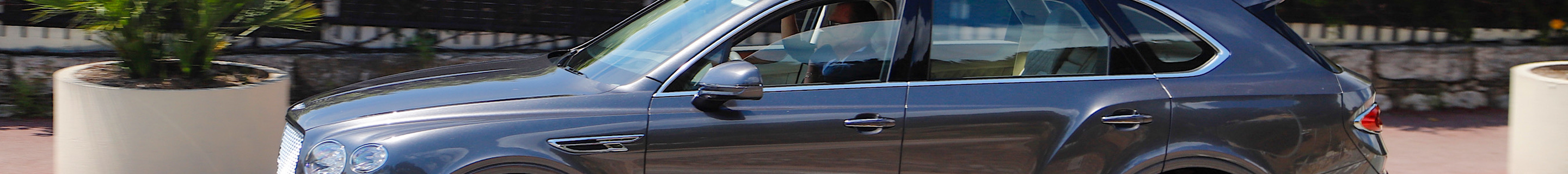 Bentley Bentayga Azure