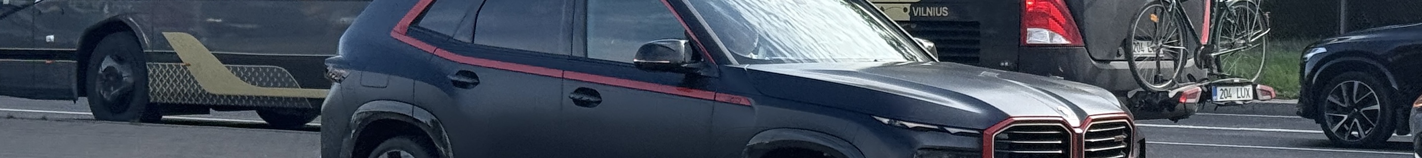 BMW XM G09 Label Red