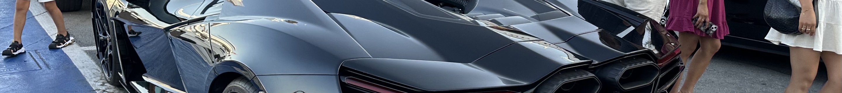 Lamborghini Revuelto