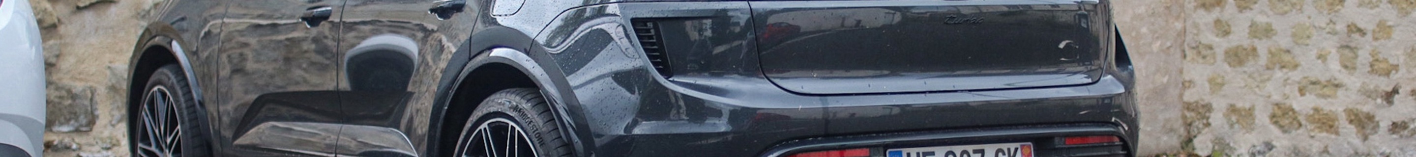 Porsche Macan EV Turbo