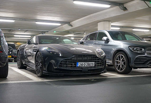 Aston Martin DB12